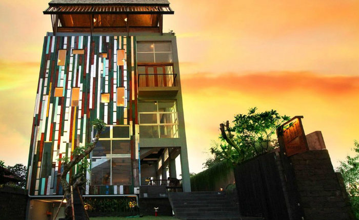 Frii Hotel Canggu - Outside View - Discover Your Indonesia